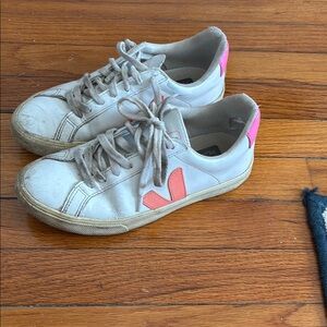 Veja White and Pink Sneakers Classic Minimalist Design